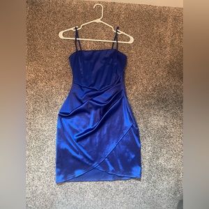 Cute blue dress only worn once in very good shape!💙